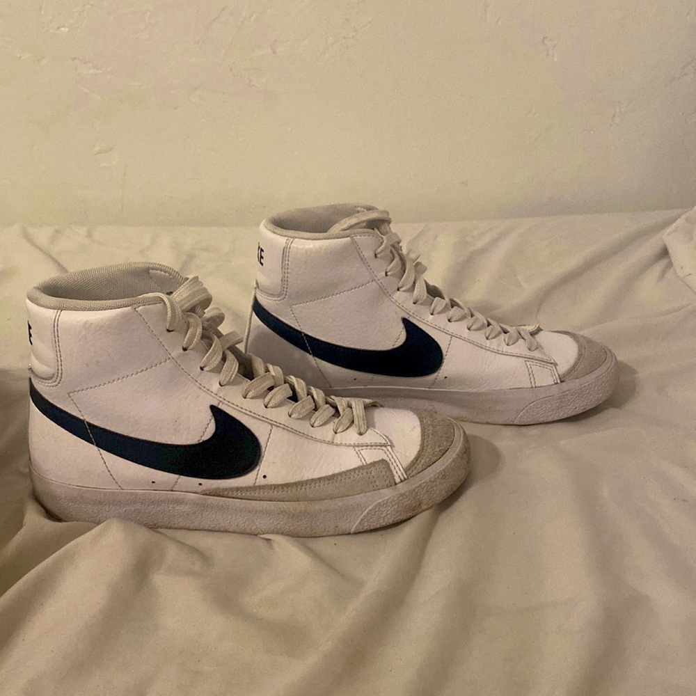 Women’s Nike Blazers size- 6
